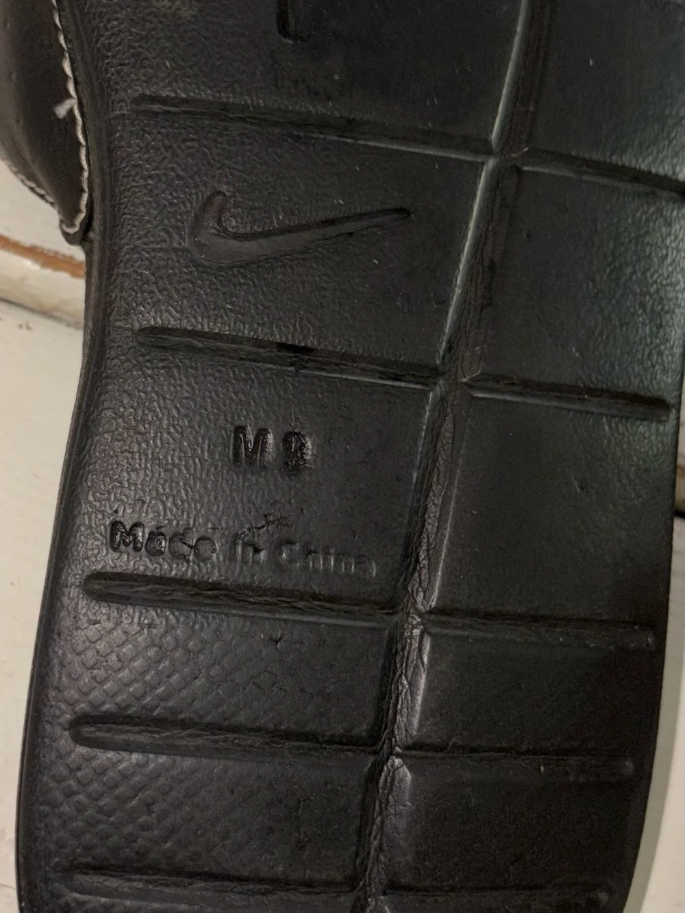 Nike classic slide